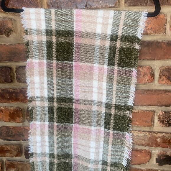 NWT Charter Club Green Pink Beige Tan Fringed Rectangle Scarf Women's - Picture 2 of 7